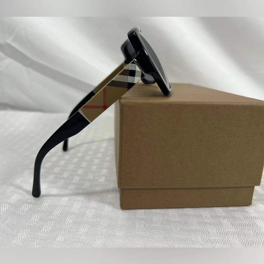 Burberry BE4160 Check Temple Square Sunglasses w/ Case & Box